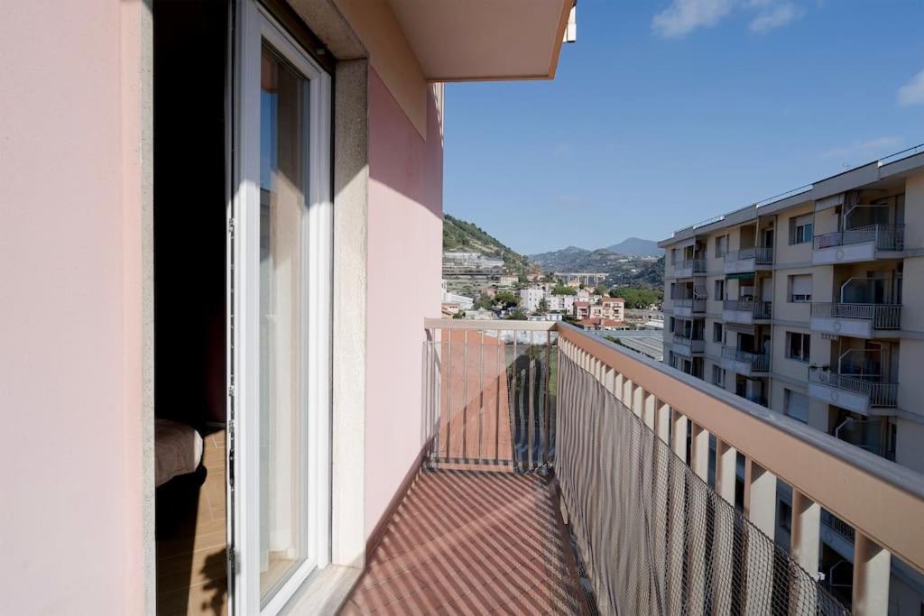 Artpartment - 2 Camere - Wifi - Garage Vallecrosia Exterior foto